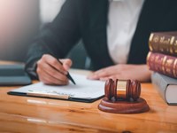 ¿Para qué puede ser importante tener de mano a un abogado?